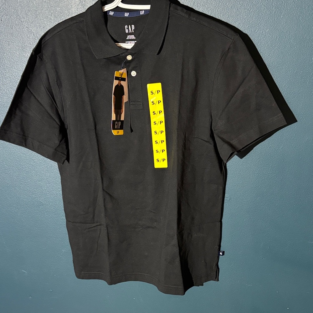 GAP Men's Polo Shirt in Black